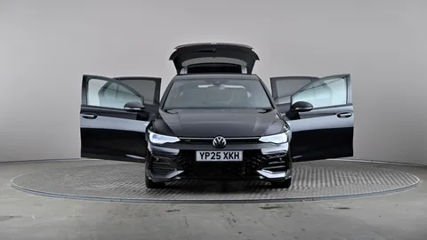 VOLKSWAGEN GOLF 1.5 TSI 150 R-Line