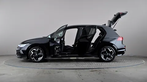 VOLKSWAGEN GOLF 1.5 TSI 150 R-Line