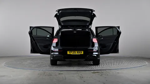 VOLKSWAGEN GOLF 1.5 TSI 150 R-Line