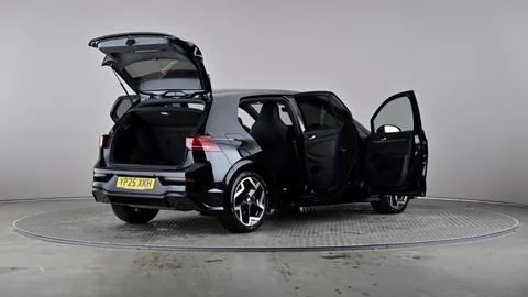 VOLKSWAGEN GOLF 1.5 TSI 150 R-Line