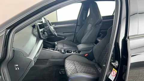 VOLKSWAGEN GOLF 1.5 TSI 150 R-Line