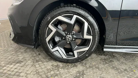 VOLKSWAGEN GOLF 1.5 TSI 150 R-Line