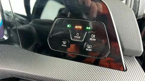 VOLKSWAGEN GOLF 1.5 TSI 150 R-Line