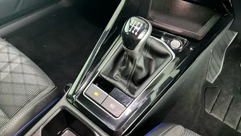 VOLKSWAGEN GOLF 1.5 TSI 150 R-Line