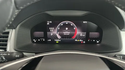 SKODA KODIAQ 1.5 TSI SE Drive DSG [7 Seat]