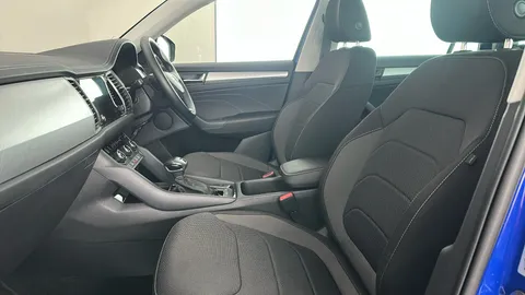 SKODA KODIAQ 1.5 TSI SE Drive DSG [7 Seat]