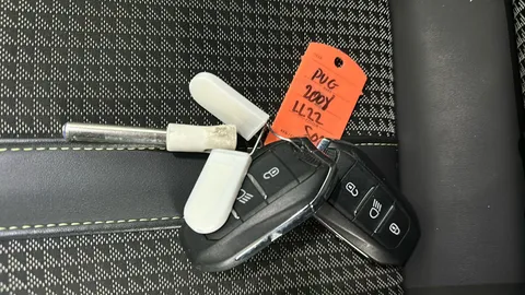 PEUGEOT 2008 1.2 PureTech 130 GT