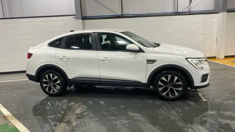 RENAULT ARKANA 1.6 E-TECH Hybrid 145 Iconic Auto