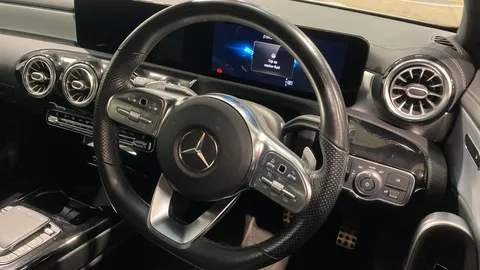 MERCEDES-BENZ CLA CLA 180 AMG Line Premium Tip Auto