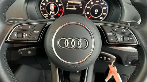 AUDI Q2 35 TFSI Sport S Tronic