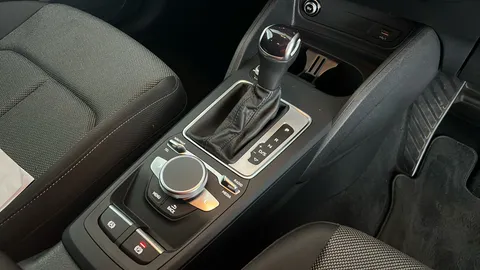 AUDI Q2 35 TFSI Sport S Tronic