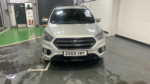 FORD KUGA 2.0 TDCi 180 ST-Line Auto