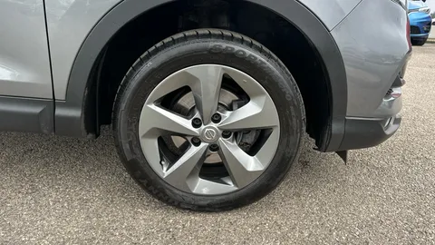 NISSAN QASHQAI 1.3 DiG-T 160 [157] Acenta Premium DCT