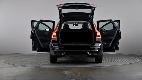 VOLVO XC60 2.0 T6 [350] RC PHEV Plus Dark AWD Geartronic