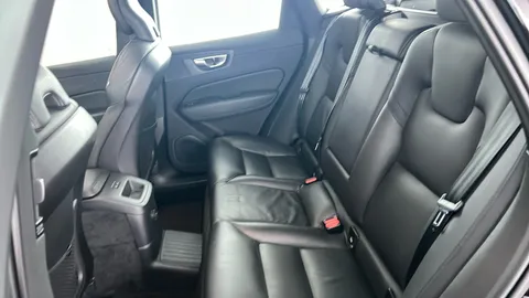 VOLVO XC60 2.0 T6 [350] RC PHEV Plus Dark AWD Geartronic