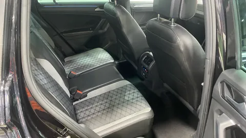 VOLKSWAGEN TIGUAN 1.5 TSI 150 R-Line DSG