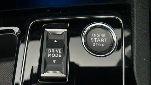 PEUGEOT 3008 1.6 Hybrid 225 GT e-EAT8