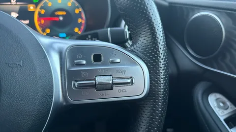 MERCEDES-BENZ C CLASS C200 AMG Line Premium 9G-Tronic