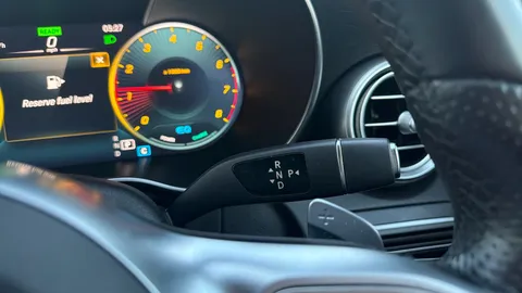 MERCEDES-BENZ C CLASS C200 AMG Line Premium 9G-Tronic