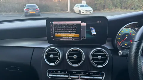 MERCEDES-BENZ C CLASS C200 AMG Line Premium 9G-Tronic