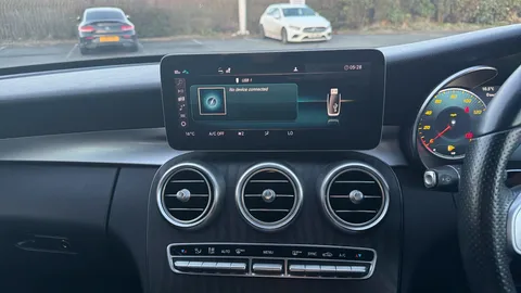 MERCEDES-BENZ C CLASS C200 AMG Line Premium 9G-Tronic