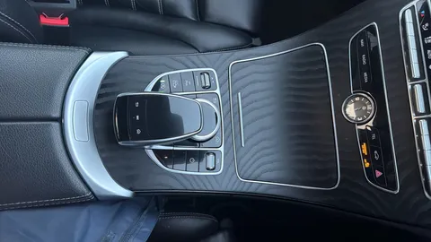 MERCEDES-BENZ C CLASS C200 AMG Line Premium 9G-Tronic