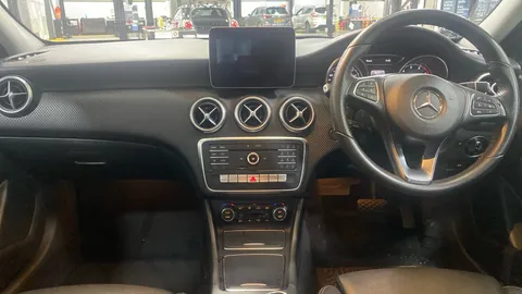 MERCEDES-BENZ A CLASS A180 Sport Auto