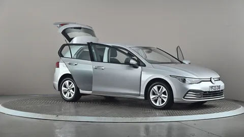 VOLKSWAGEN GOLF 1.5 TSI Life