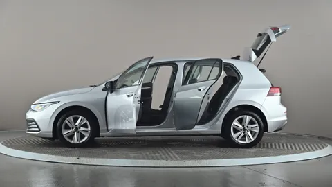 VOLKSWAGEN GOLF 1.5 TSI Life