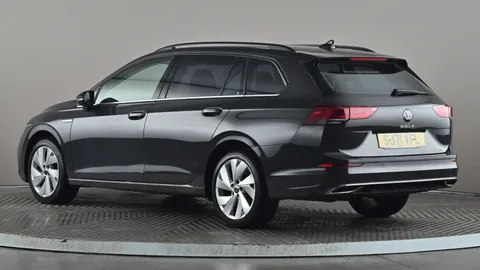 VOLKSWAGEN GOLF 1.5 eTSI Style DSG