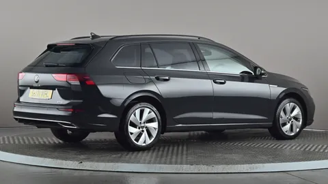 VOLKSWAGEN GOLF 1.5 eTSI Style DSG