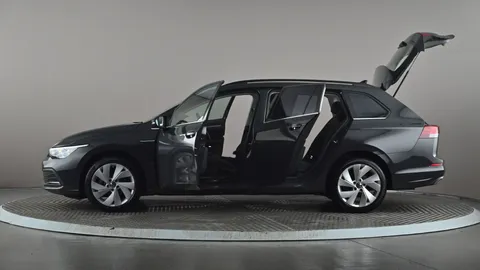 VOLKSWAGEN GOLF 1.5 eTSI Style DSG