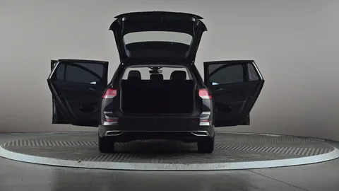 VOLKSWAGEN GOLF 1.5 eTSI Style DSG