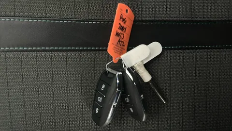 PEUGEOT 2008 1.2 PureTech 130 Allure Premium+ EAT8