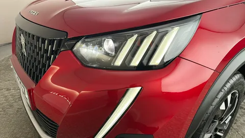 PEUGEOT 2008 1.2 PureTech 130 GT EAT8