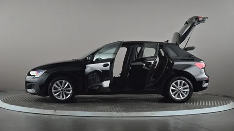 AUDI A3 30 TFSI Technik