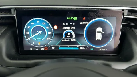 HYUNDAI TUCSON 1.6 TGDi SE Connect 2WD