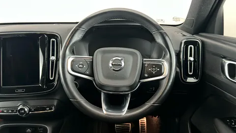 VOLVO XC40 1.5 T4 Recharge PHEV R DESIGN Auto