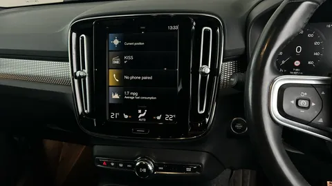 VOLVO XC40 1.5 T4 Recharge PHEV R DESIGN Auto