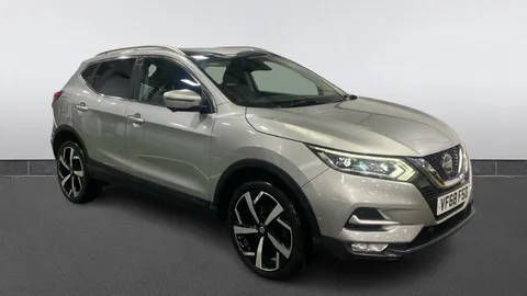 NISSAN QASHQAI 1.3 DiG-T Tekna