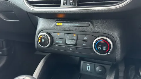 FORD FOCUS 1.0 EcoBoost 125 Zetec