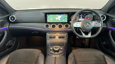 MERCEDES-BENZ E CLASS E 200 AMG Line Premium 9G-Tronic