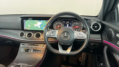 MERCEDES-BENZ E CLASS E 200 AMG Line Premium 9G-Tronic
