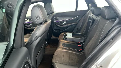 MERCEDES-BENZ E CLASS E 200 AMG Line Premium 9G-Tronic
