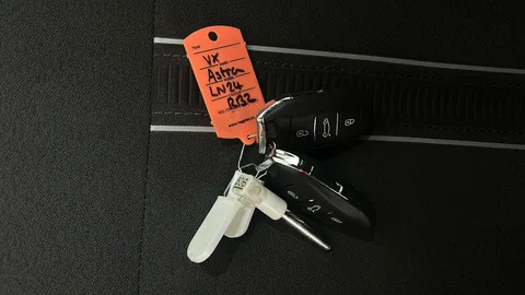 VAUXHALL ASTRA 1.2 Turbo 130 GS Auto