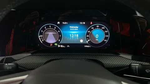 VOLKSWAGEN GOLF 1.5 eTSI 150 R-Line DSG