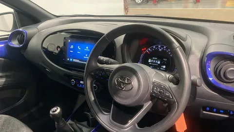 TOYOTA AYGO X 1.0 VVT-i Edge