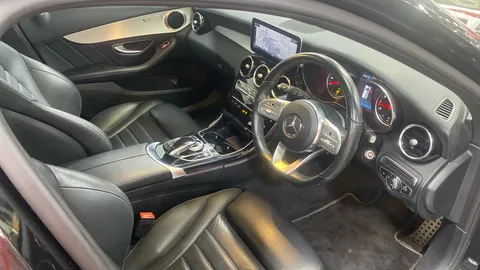 MERCEDES-BENZ C CLASS C300 AMG Line Premium 9G-Tronic