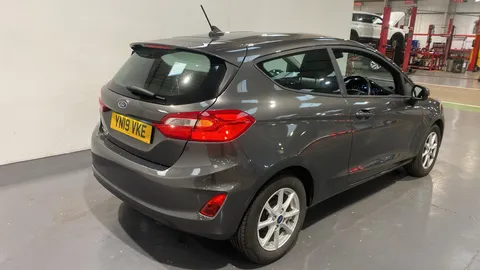 FORD FIESTA 1.1 Zetec