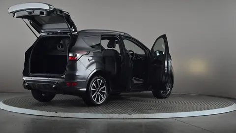 FORD KUGA 1.5 TDCi ST-Line 2WD